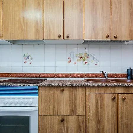 Apartment Spacious 4 Bed 2 Bath Flat Minutes From The Beach